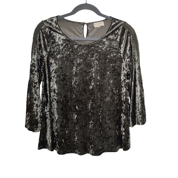 Blu Pepper Women's Plus Sz 2X Grey Crushed Velvet Top Split Sleeve Round Neck - Picture 1 of 6